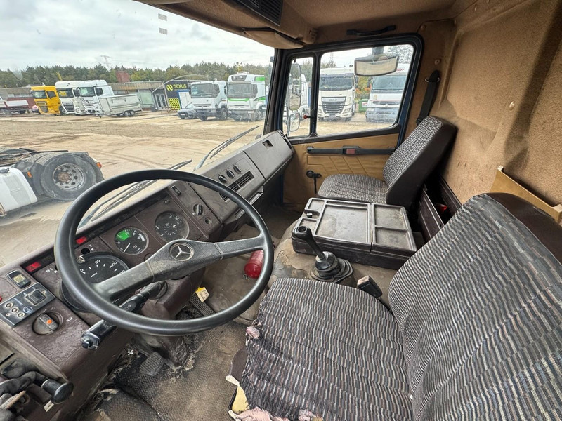 Tipper Mercedes-Benz SK 814 (6 CYLINDER / STEEL SUSPENSION / MANUAL PUMP / 3-SIDE TIPPER): picture 11 Tipper Mercedes-Benz SK 814 (6 CYLINDER / STEEL SUSPENSION / MANUAL PUMP / 3-SIDE TIPPER): picture 11