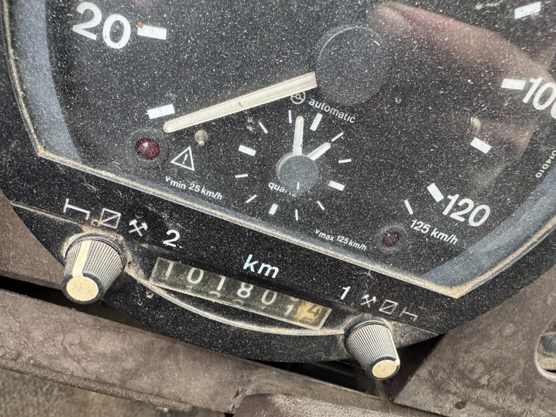 Tipper Mercedes-Benz SK 814 (6 CYLINDER / STEEL SUSPENSION / MANUAL PUMP / 3-SIDE TIPPER): picture 12 Tipper Mercedes-Benz SK 814 (6 CYLINDER / STEEL SUSPENSION / MANUAL PUMP / 3-SIDE TIPPER): picture 12