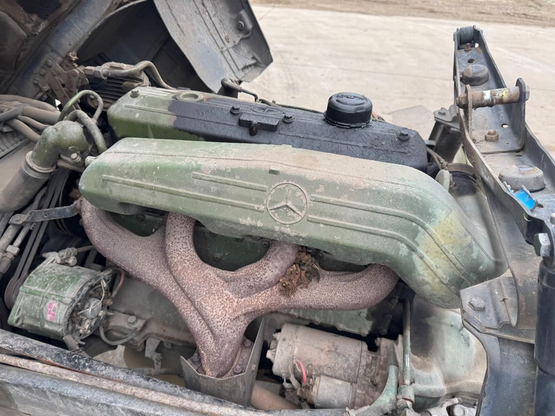 Tipper Mercedes-Benz SK 814 (6 CYLINDER / STEEL SUSPENSION / MANUAL PUMP / 3-SIDE TIPPER): picture 16 Tipper Mercedes-Benz SK 814 (6 CYLINDER / STEEL SUSPENSION / MANUAL PUMP / 3-SIDE TIPPER): picture 16