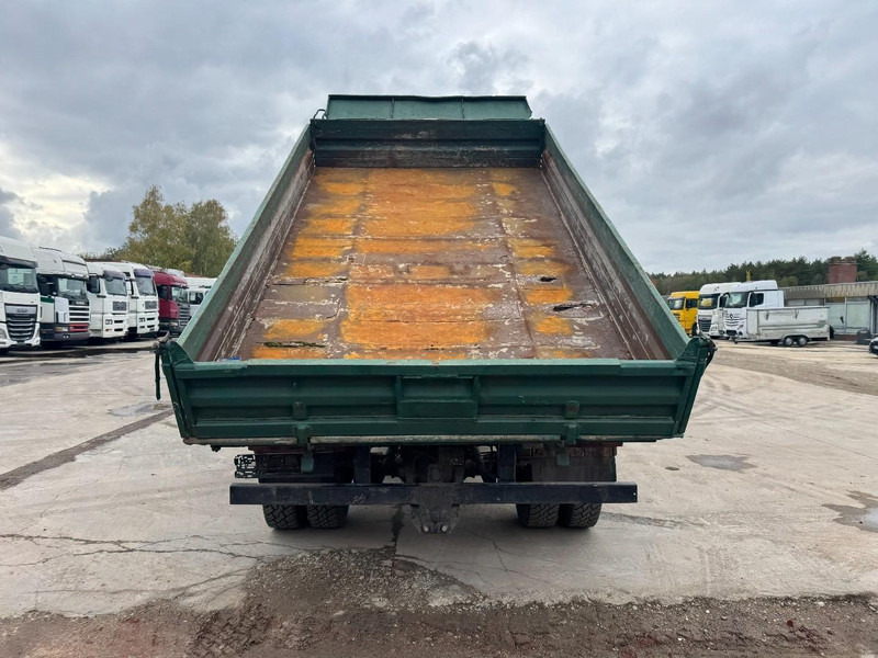 Tipper Mercedes-Benz SK 814 (6 CYLINDER / STEEL SUSPENSION / MANUAL PUMP / 3-SIDE TIPPER): picture 6 Tipper Mercedes-Benz SK 814 (6 CYLINDER / STEEL SUSPENSION / MANUAL PUMP / 3-SIDE TIPPER): picture 6
