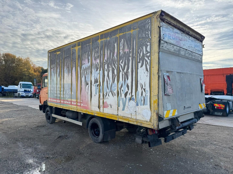 Box truck Mercedes-Benz SK 814 (STEEL SUSPENSION & MANUAL GEARBOX / SUSPENSION LAMES & BOITE MANUELLE): picture 7 Box truck Mercedes-Benz SK 814 (STEEL SUSPENSION & MANUAL GEARBOX / SUSPENSION LAMES & BOITE MANUELLE): picture 7