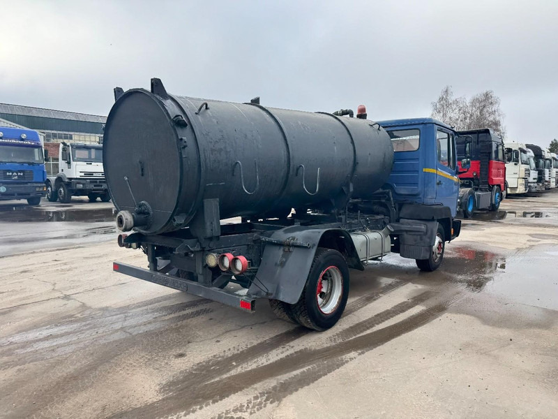 Mercedes-Benz SK 914 (8000 L / 6 CYLINDER / MANUAL PUMP / STEEL SUSPENSION) - Tank truck: picture 5 Mercedes-Benz SK 914 (8000 L / 6 CYLINDER / MANUAL PUMP / STEEL SUSPENSION) - Tank truck: picture 5