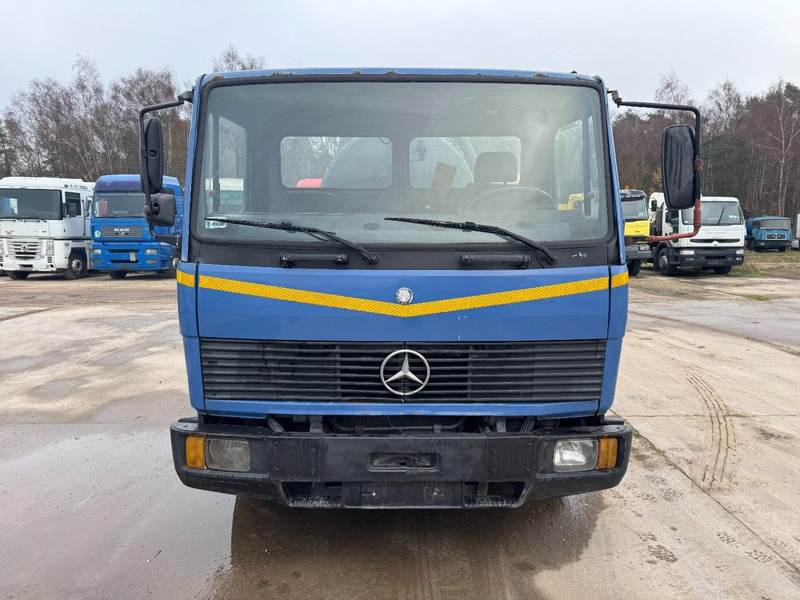 Mercedes-Benz SK 914 (8000 L / 6 CYLINDER / MANUAL PUMP / STEEL SUSPENSION) - Tank truck: picture 2 Mercedes-Benz SK 914 (8000 L / 6 CYLINDER / MANUAL PUMP / STEEL SUSPENSION) - Tank truck: picture 2