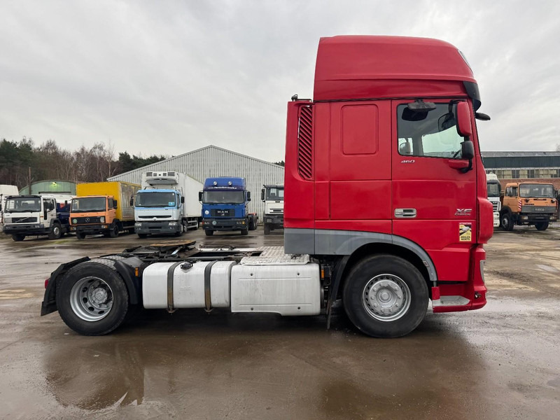 DAF XF 460 Super Space Cab (MANUAL GEARBOX / BOITE MANUELLE / 848.000 km !!!) - Tractor unit: picture 4 DAF XF 460 Super Space Cab (MANUAL GEARBOX / BOITE MANUELLE / 848.000 km !!!) - Tractor unit: picture 4