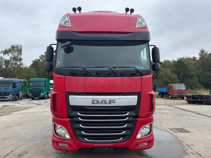 DAF XF 460 Super Space Cab (MANUAL GEARBOX / BOITE MANUELLE) - Tractor unit: picture 2 DAF XF 460 Super Space Cab (MANUAL GEARBOX / BOITE MANUELLE) - Tractor unit: picture 2