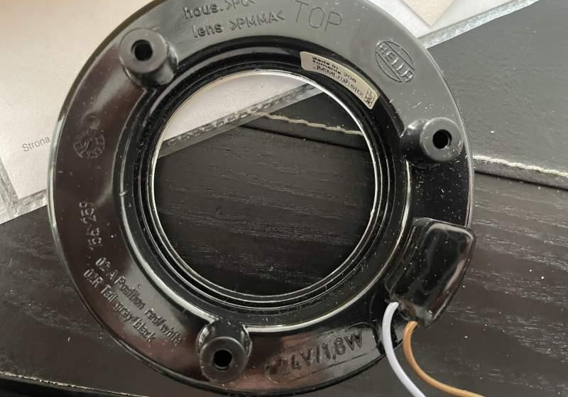 Scania New Century - Tail light for Truck: picture 2 Scania New Century - Tail light for Truck: picture 2