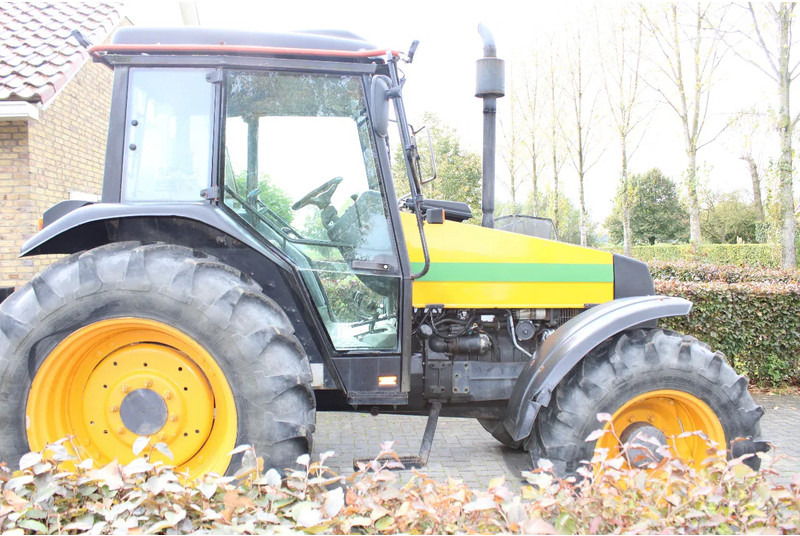 Valtra 900 - Farm tractor: picture 3 Valtra 900 - Farm tractor: picture 3