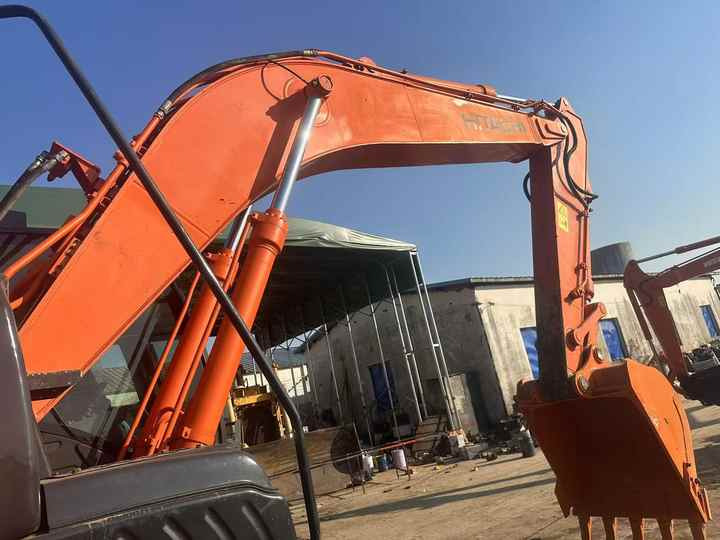 Affordable Hitachi ZX210-5G Used Construction Machinery | Well-Maintained, No Overhauls - Crawler excavator: picture 4 Affordable Hitachi ZX210-5G Used Construction Machinery | Well-Maintained, No Overhauls - Crawler excavator: picture 4