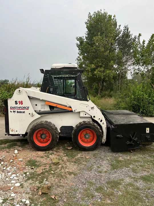 BOBCAT Brand S16 Used Machine Hot Sale - Wheel loader: picture 2 BOBCAT Brand S16 Used Machine Hot Sale - Wheel loader: picture 2