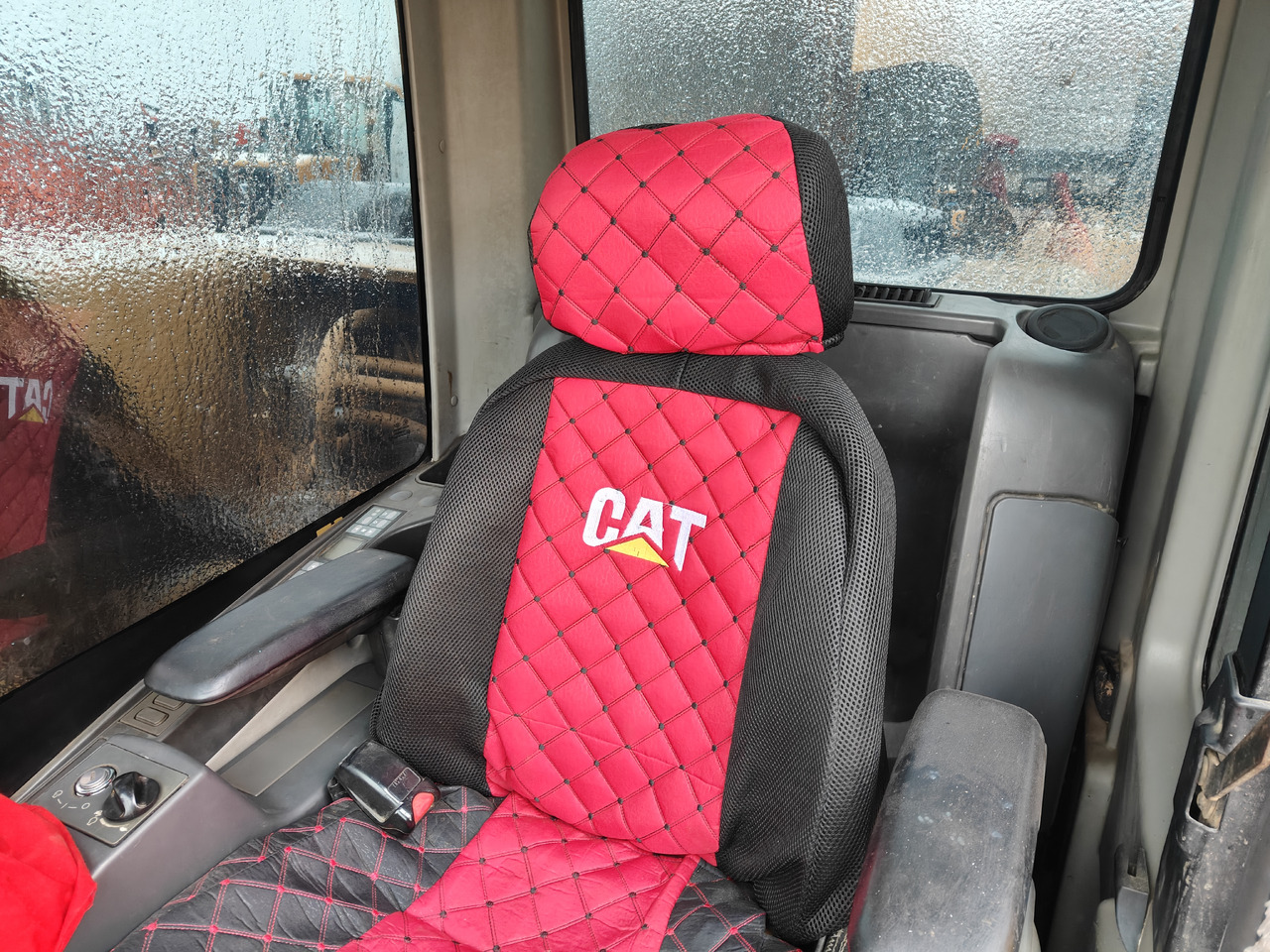 Crawler excavator CATERPILLAR 320D [ Copy ] [ Copy ] [ Copy ]: picture 24