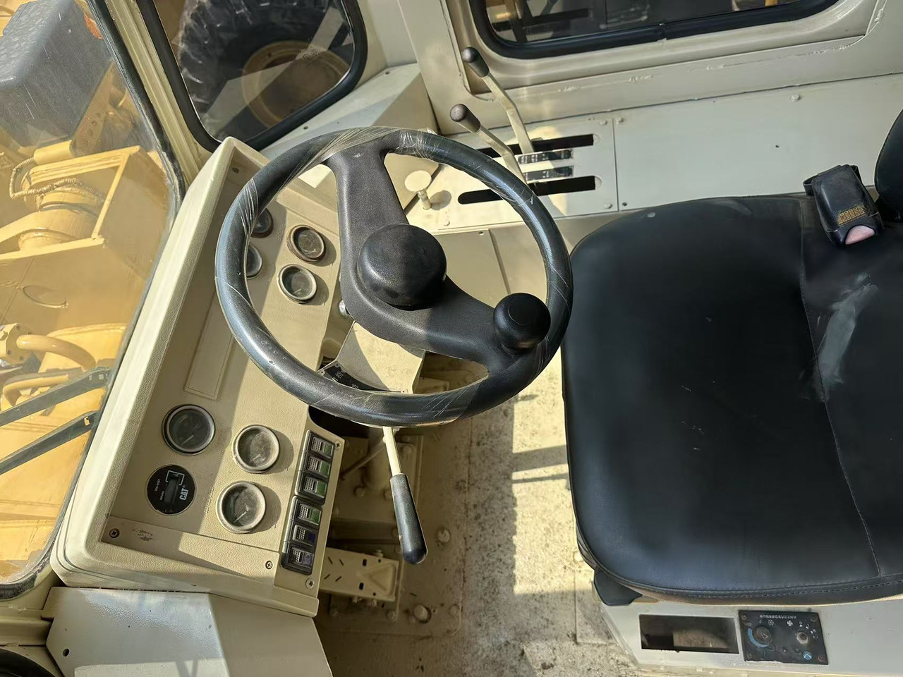Wheel loader CATERPILLAR 966f [ Copy ]: picture 8