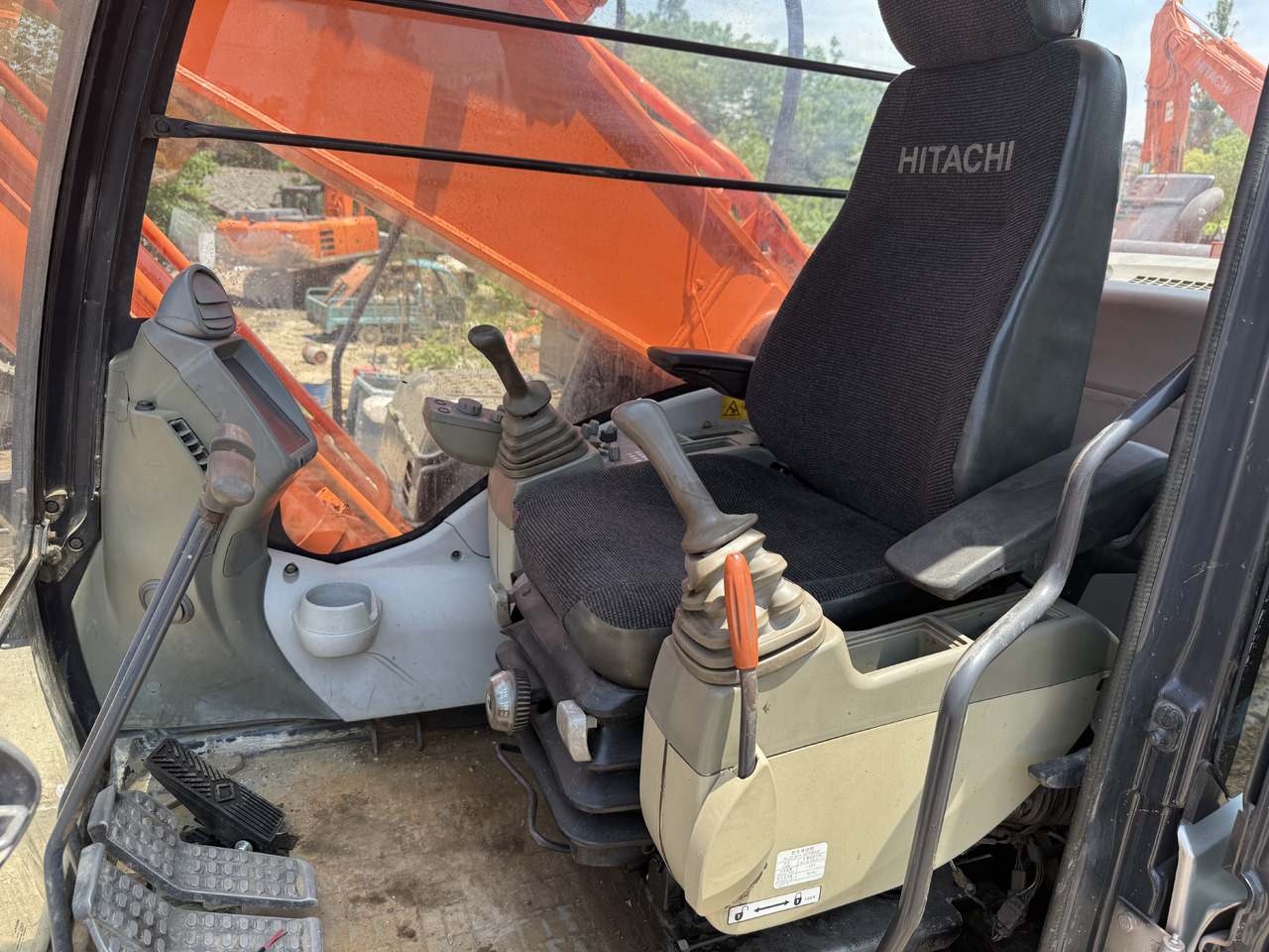 Wheel excavator HITACHI Used 350-5g Excavator: picture 19