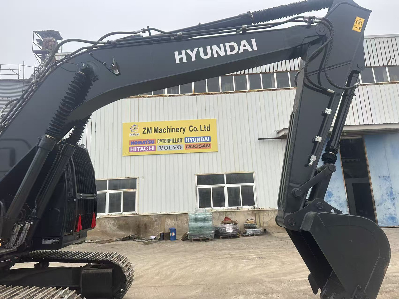 Hyundai 220-9s - Crawler excavator: picture 5 Hyundai 220-9s - Crawler excavator: picture 5