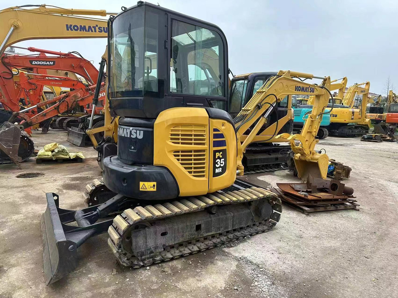KOMATSU PC35 - Mini excavator: picture 3 KOMATSU PC35 - Mini excavator: picture 3