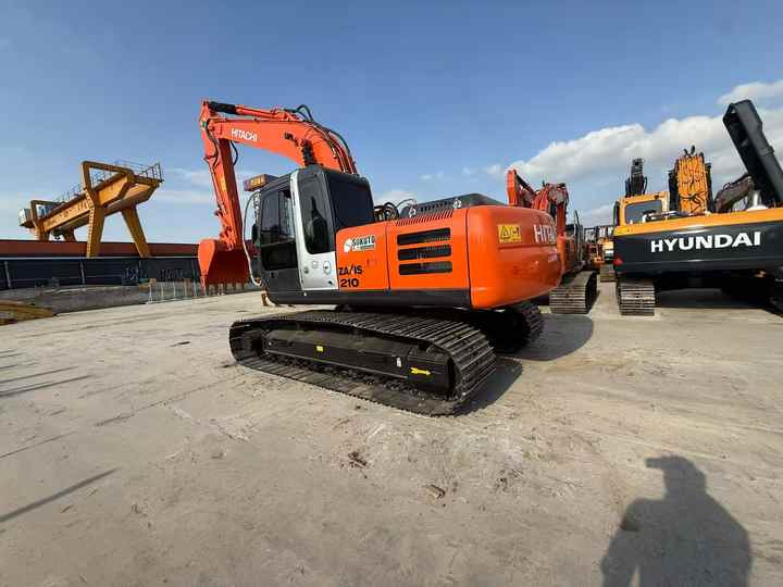 Original Used Hitachi Zx210-3G Excavator 21 Ton Large Excavator Digger With Cheap Price - Crawler excavator: picture 5 Original Used Hitachi Zx210-3G Excavator 21 Ton Large Excavator Digger With Cheap Price - Crawler excavator: picture 5