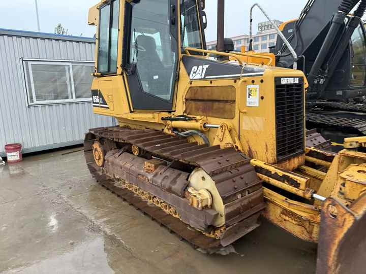 Used Cat D5G Crawler Bulldozer Original CAT Brand Bulldozer Second Hand Cat D5H D5 D5C D5N D5M LGP Dozer for Sale - Bulldozer: picture 4 Used Cat D5G Crawler Bulldozer Original CAT Brand Bulldozer Second Hand Cat D5H D5 D5C D5N D5M LGP Dozer for Sale - Bulldozer: picture 4