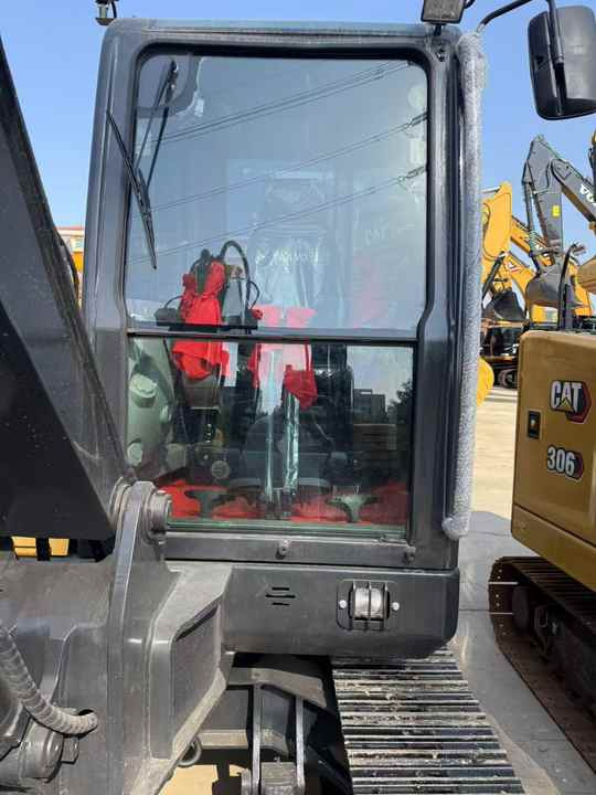 Used volvo Ec60 Mini 6tons Excavator in Stock for Sale Excellent Condition volvo Ec60 Ec140 Excavator Low Working Hours - Crawler excavator: picture 3 Used volvo Ec60 Mini 6tons Excavator in Stock for Sale Excellent Condition volvo Ec60 Ec140 Excavator Low Working Hours - Crawler excavator: picture 3