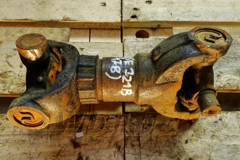Case 721B - Drive shaft for Construction machinery: picture 1 Case 721B - Drive shaft for Construction machinery: picture 1