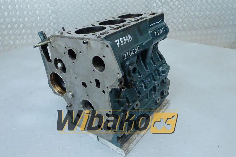 Crankcase for engine Kubota D1005 1.001 - Crankcase for Construction machinery: picture 1 Crankcase for engine Kubota D1005 1.001 - Crankcase for Construction machinery: picture 1
