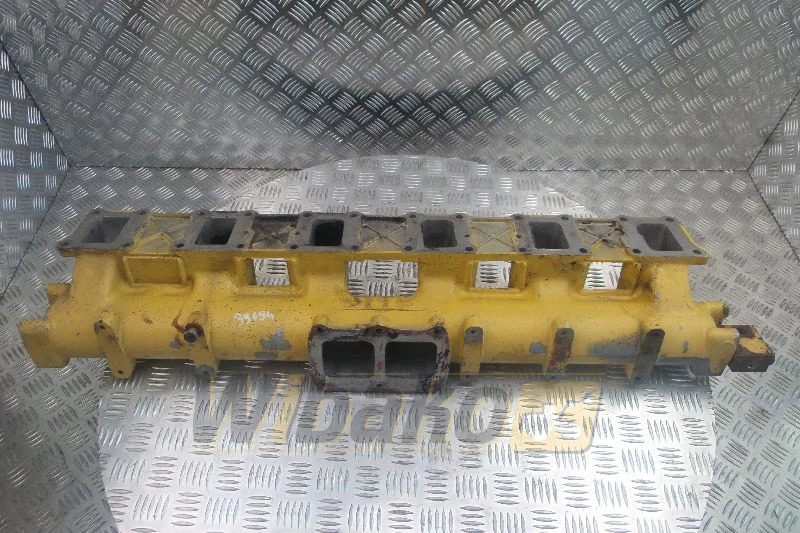 Komatsu S6D125-1 - Intake manifold for Construction machinery: picture 1 Komatsu S6D125-1 - Intake manifold for Construction machinery: picture 1