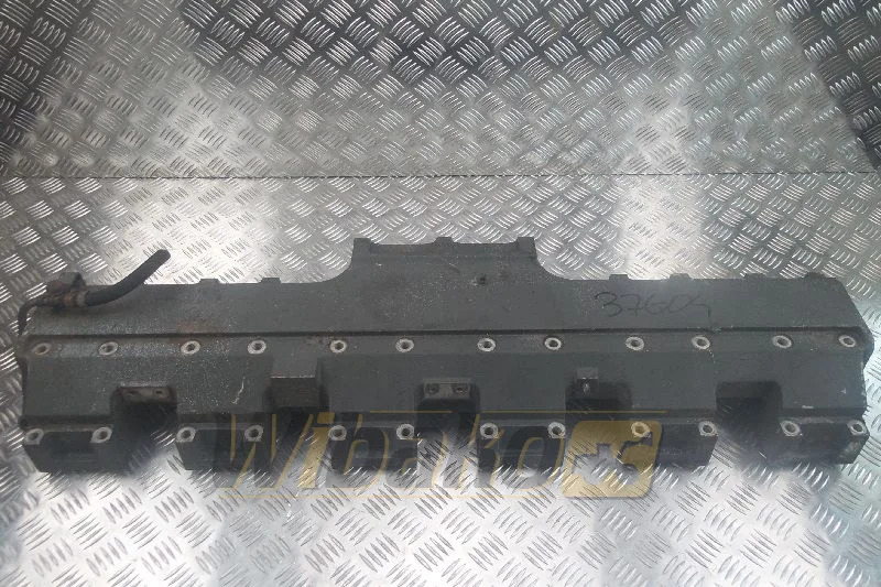Komatsu S6D140-E2 - Intake manifold for Construction machinery: picture 1 Komatsu S6D140-E2 - Intake manifold for Construction machinery: picture 1