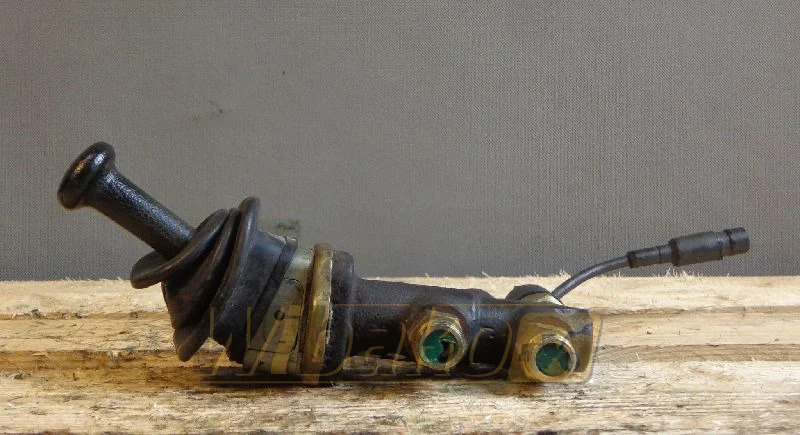 Wabco 4674100150 - Hydraulic valve for Construction machinery: picture 1 Wabco 4674100150 - Hydraulic valve for Construction machinery: picture 1