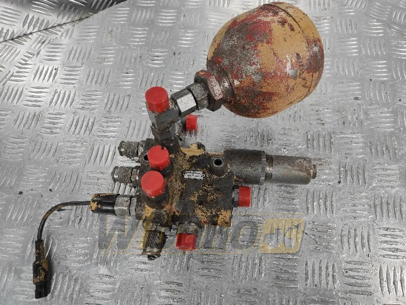 Wabco 4773970170 - Hydraulic valve for Construction machinery: picture 1 Wabco 4773970170 - Hydraulic valve for Construction machinery: picture 1