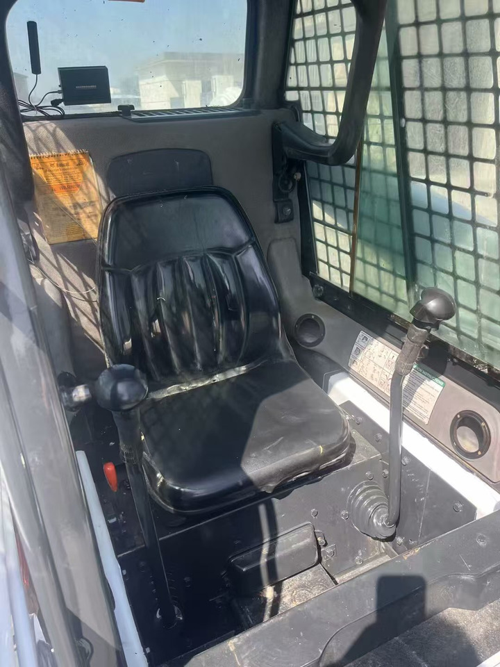 BOBCAT S160 - Skid steer loader: picture 4 BOBCAT S160 - Skid steer loader: picture 4