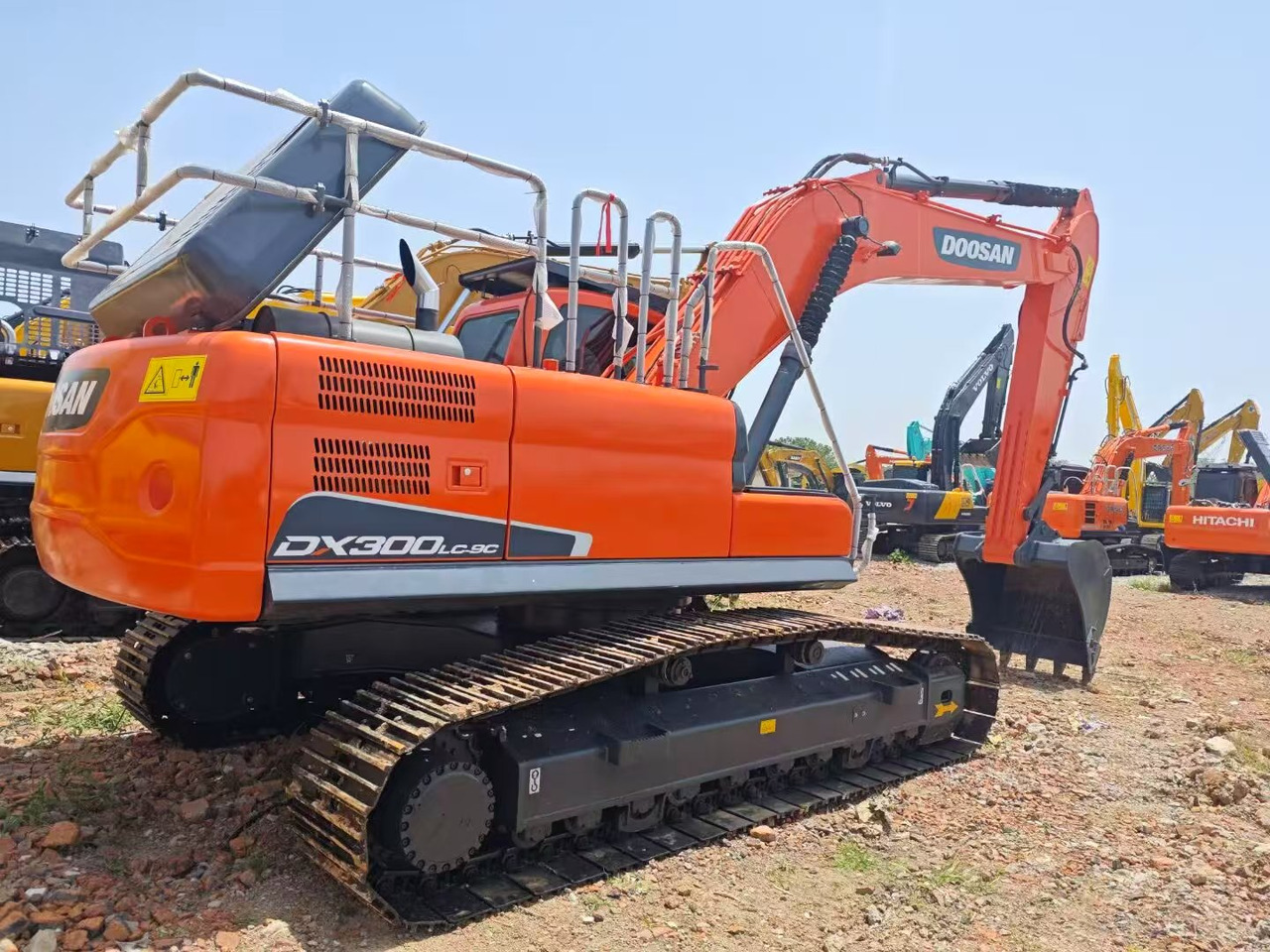 DOOSAN DX300 - Crawler excavator: picture 2 DOOSAN DX300 - Crawler excavator: picture 2