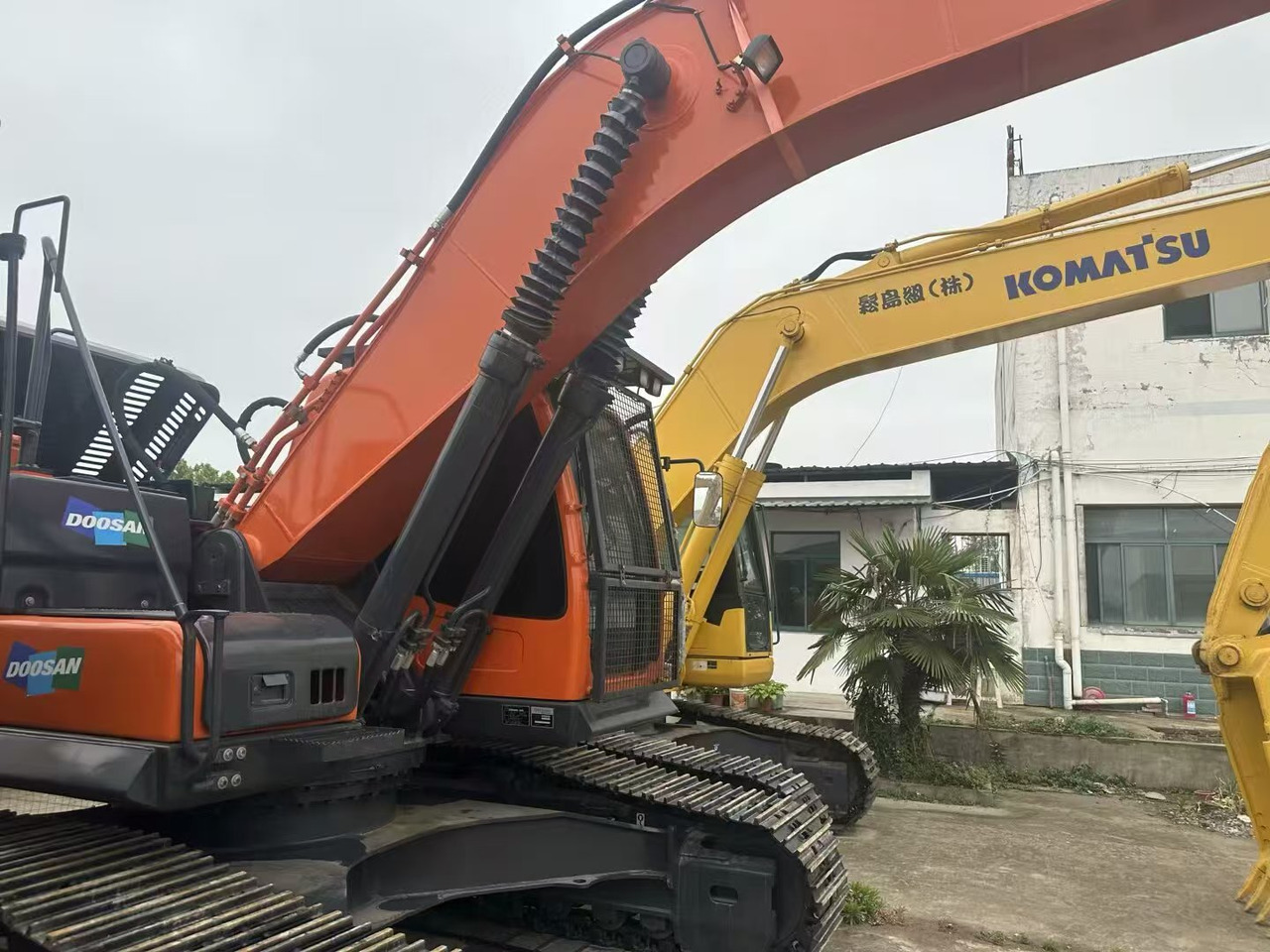 Crawler excavator Doosan DX225LC-9C: picture 11