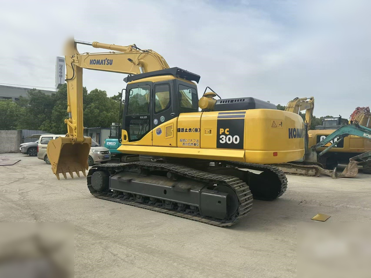 KOMATSU PC300-7 - Crawler excavator: picture 5 KOMATSU PC300-7 - Crawler excavator: picture 5