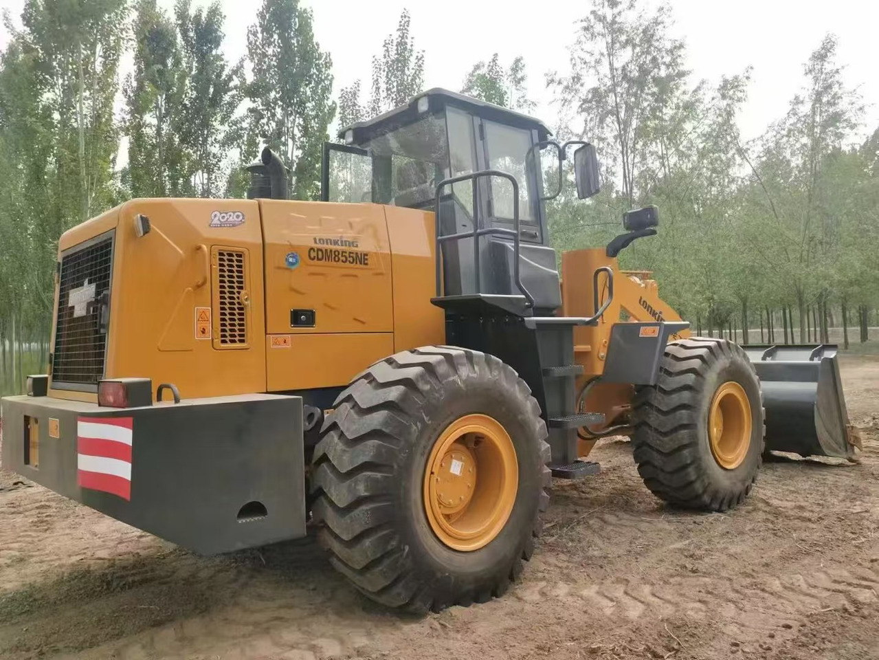 LONKING 885 - Wheel loader: picture 1 LONKING 885 - Wheel loader: picture 1