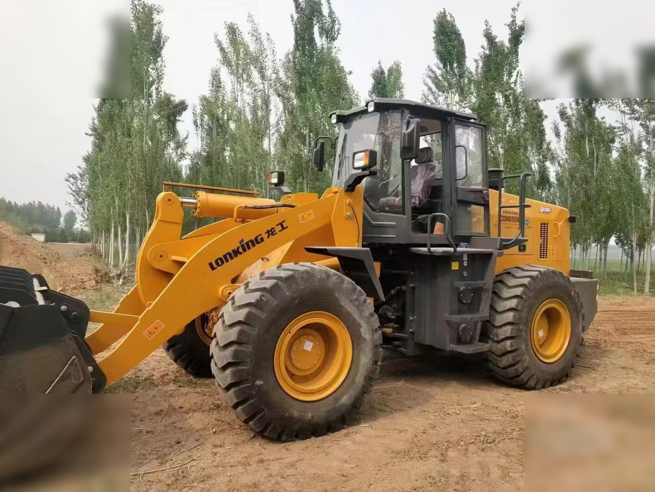 LONKING CDM855NE - Wheel loader: picture 4 LONKING CDM855NE - Wheel loader: picture 4