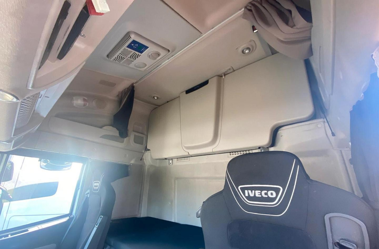 IVECO AS260S46 MOTRICE 3 ASSI TELAIO 2018 EURO 6 - Cab chassis truck: picture 2 IVECO AS260S46 MOTRICE 3 ASSI TELAIO 2018 EURO 6 - Cab chassis truck: picture 2