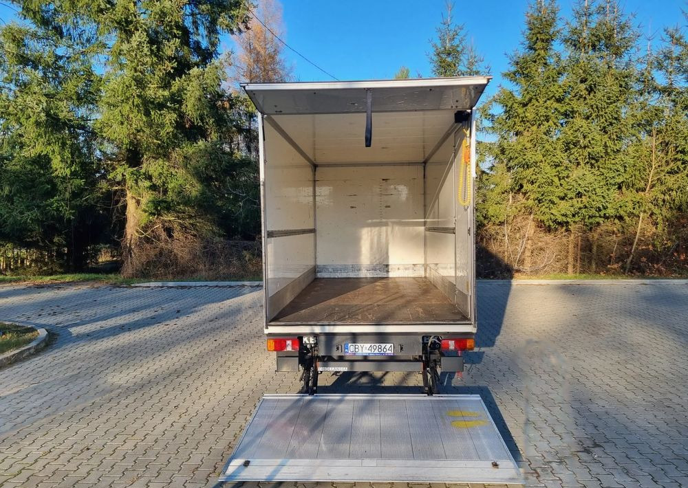 Box van Volkswagen Crafter: picture 8