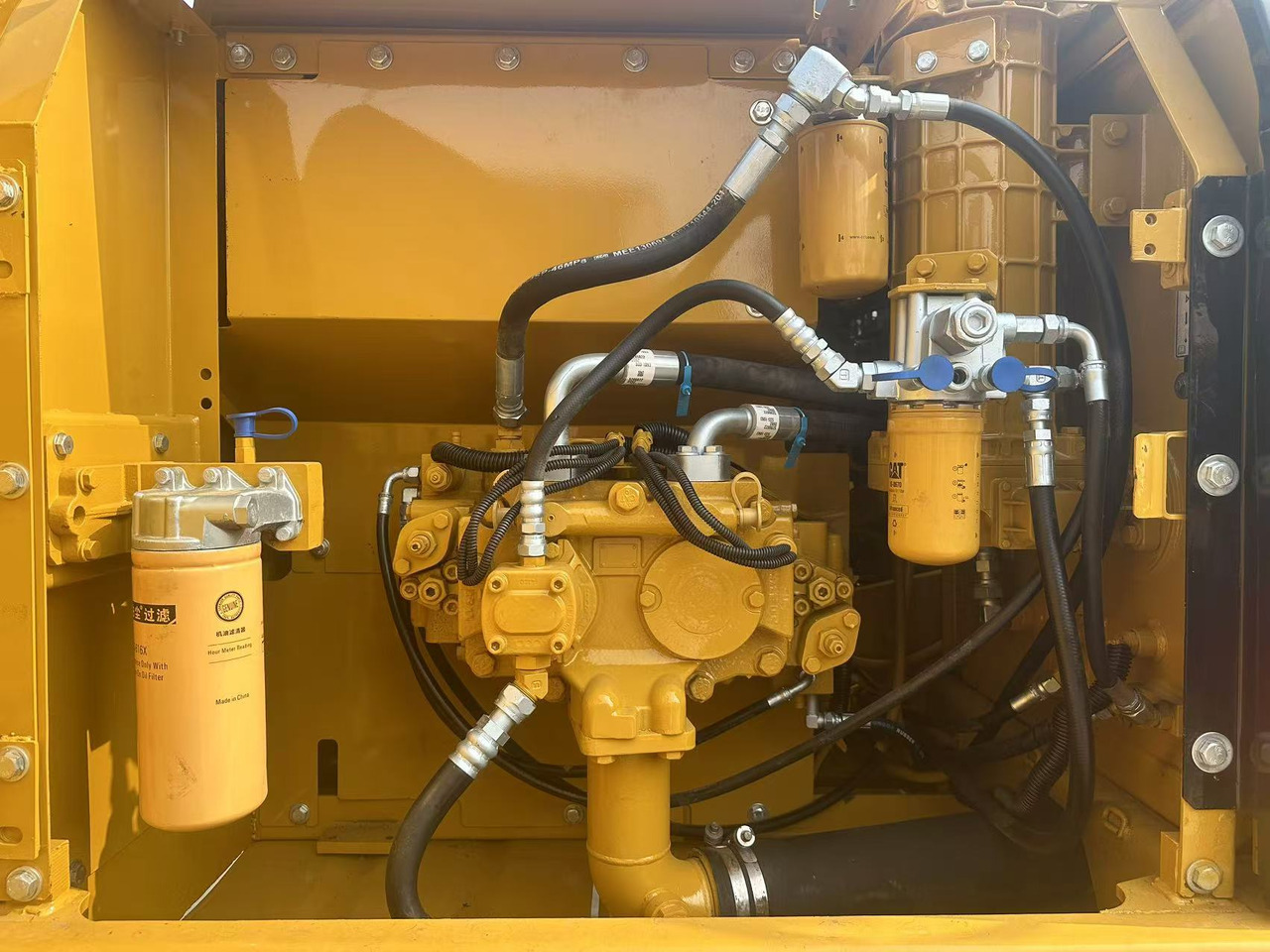 CATERPILLAR Used Digger CAT 323DL Construction Machinery Construction Digger Used CAT 323DL Cheap Excavator - Construction machinery: picture 5 CATERPILLAR Used Digger CAT 323DL Construction Machinery Construction Digger Used CAT 323DL Cheap Excavator - Construction machinery: picture 5