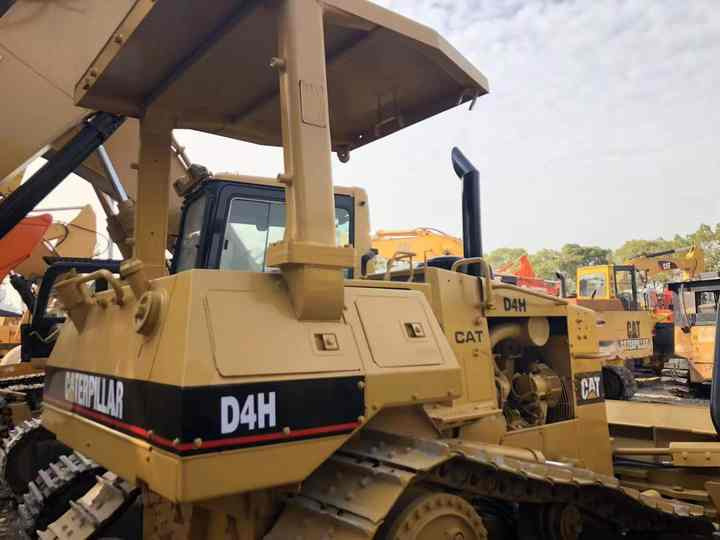 Nice Condition D4h Cat Bulldozer CAT Used Dozer for Sale - Bulldozer: picture 4 Nice Condition D4h Cat Bulldozer CAT Used Dozer for Sale - Bulldozer: picture 4