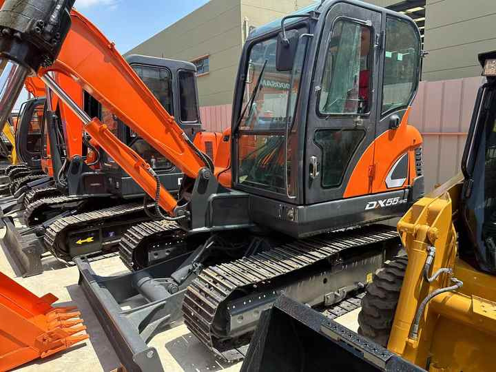 USED Doosan Dx55 Mini Excavator with Good Condition for Sale - Mini excavator: picture 3 USED Doosan Dx55 Mini Excavator with Good Condition for Sale - Mini excavator: picture 3