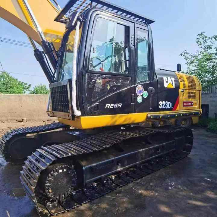 Used Digger CAT 323DL Construction Machinery Construction Digger Used CAT 323DL Cheap Excavator - Crawler excavator: picture 2 Used Digger CAT 323DL Construction Machinery Construction Digger Used CAT 323DL Cheap Excavator - Crawler excavator: picture 2
