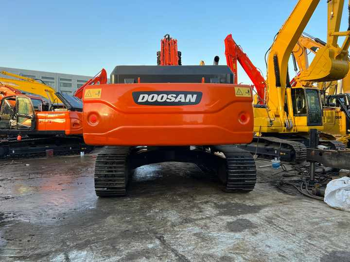 Used Large Doosan DX340 Excavator Original DX340-9 Used Excavator 34 Tons DX340lc-9c Hydraulic Excavator Sold Well - Crawler excavator: picture 3 Used Large Doosan DX340 Excavator Original DX340-9 Used Excavator 34 Tons DX340lc-9c Hydraulic Excavator Sold Well - Crawler excavator: picture 3