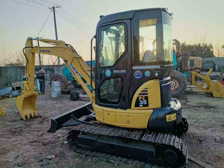 Used Original komatsu Mini Excavator Pc35MR-2 on Hot Sale komatsu Pc35 3 Tons Mini Excavator in Stock - Mini excavator: picture 3 Used Original komatsu Mini Excavator Pc35MR-2 on Hot Sale komatsu Pc35 3 Tons Mini Excavator in Stock - Mini excavator: picture 3