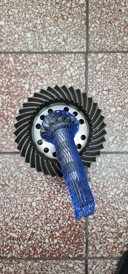 Atak kół wałek koło Deutz Fahr Same Lamborghini 0.900.0085.4 14x37 - Transmission for Agricultural machinery: picture 1 Atak kół wałek koło Deutz Fahr Same Lamborghini 0.900.0085.4 14x37 - Transmission for Agricultural machinery: picture 1