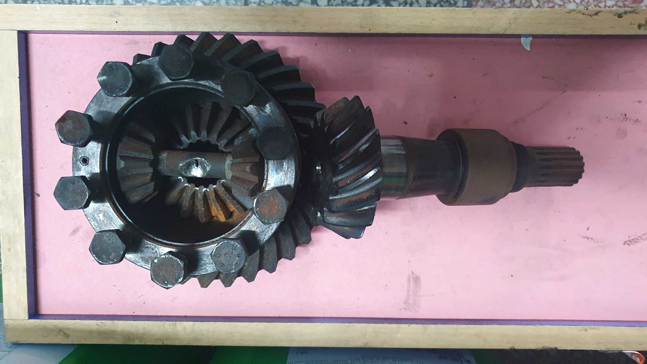 Atak przedni most Deutz Same Lamborghini 0.010.4891.3 - Transmission for Agricultural machinery: picture 1 Atak przedni most Deutz Same Lamborghini 0.010.4891.3 - Transmission for Agricultural machinery: picture 1