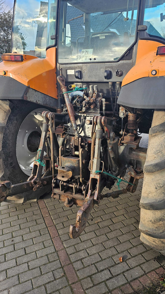 Renault Ares 710 RZ przedni tuz klimatyzacja - Farm tractor: picture 5 Renault Ares 710 RZ przedni tuz klimatyzacja - Farm tractor: picture 5