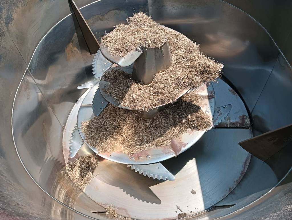 AGM W14 MC  - Forage mixer wagon: picture 3 AGM W14 MC  - Forage mixer wagon: picture 3