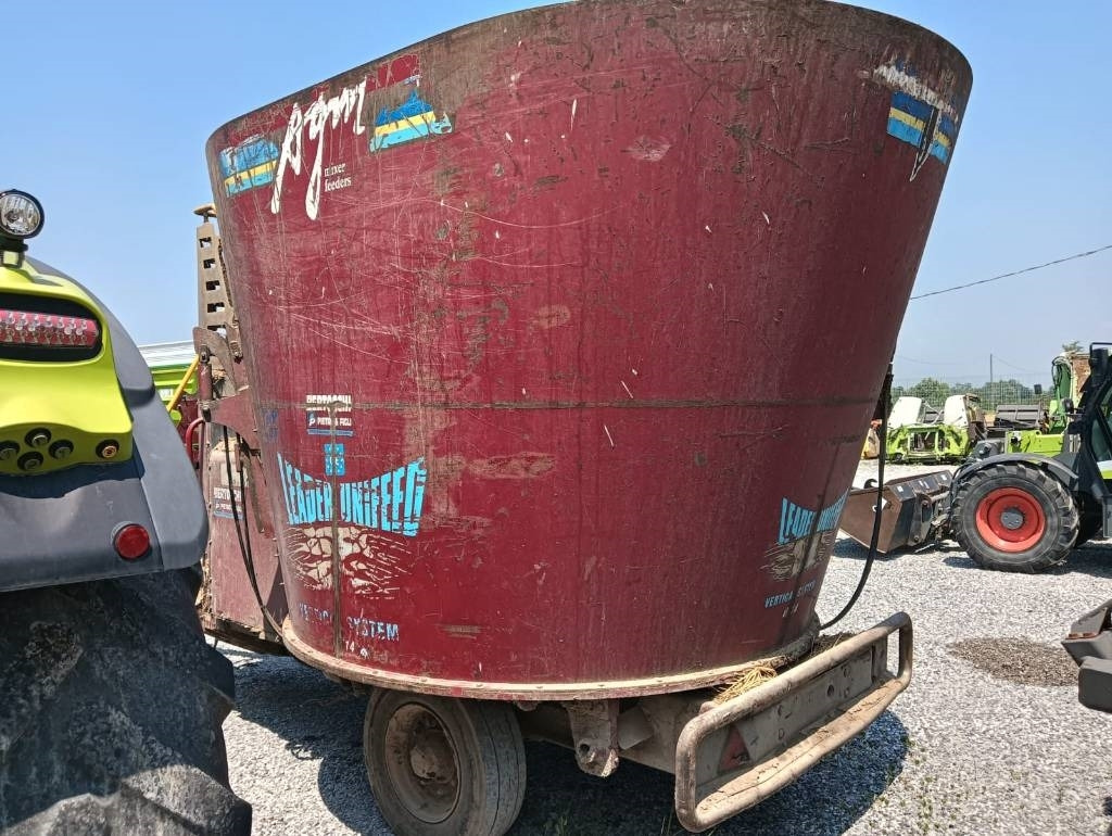 AGM W14 MC  - Forage mixer wagon: picture 4 AGM W14 MC  - Forage mixer wagon: picture 4