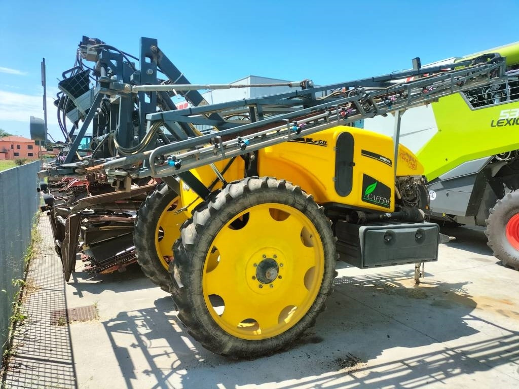 Caffini PRESTIGE GD 3300  - Trailed sprayer: picture 2 Caffini PRESTIGE GD 3300  - Trailed sprayer: picture 2