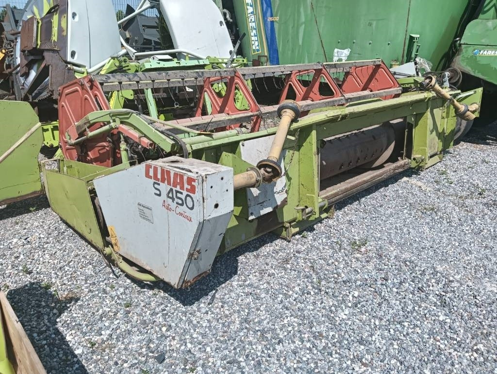 Claas S 450 - Harvester attachment: picture 1 Claas S 450 - Harvester attachment: picture 1