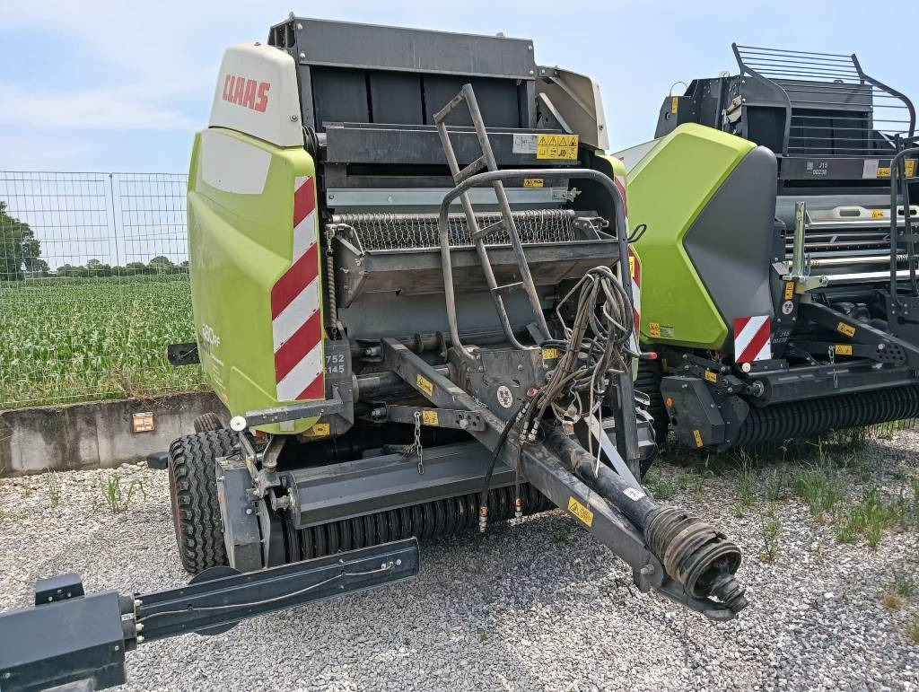 Claas Variant 480 RF  - Round baler: picture 1 Claas Variant 480 RF  - Round baler: picture 1
