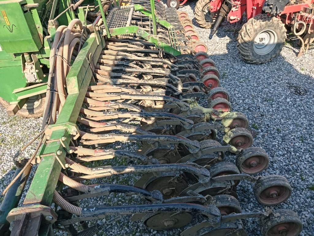 Damax 5 MT - Precision sowing machine: picture 5 Damax 5 MT - Precision sowing machine: picture 5